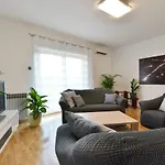 Meri Apartment *